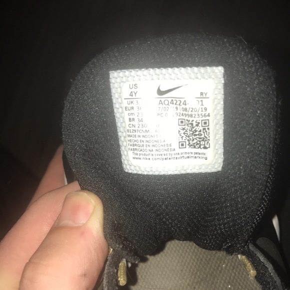 Nike Shoes - Picture 4 of 5